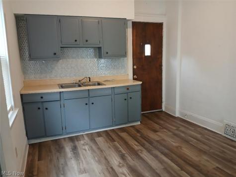 3703 Dawning Avenue Cleveland OH 44109