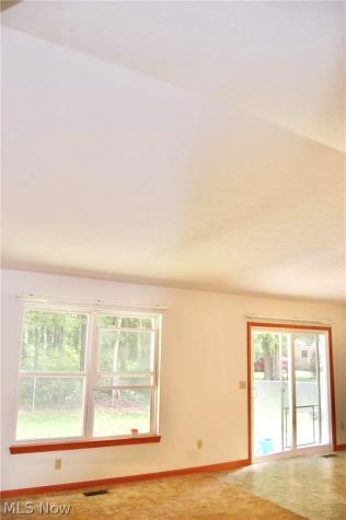 6373 Jefferson North Ridgeville OH 44039