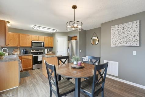 1256 Winter Fern Avenue Akron OH 44312