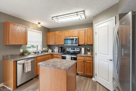 1256 Winter Fern Avenue Akron OH 44312