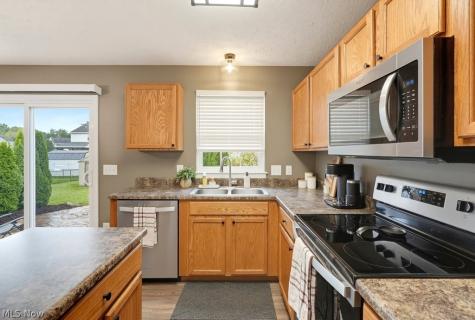 1256 Winter Fern Avenue Akron OH 44312