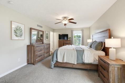 1256 Winter Fern Avenue Akron OH 44312