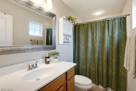 1256 Winter Fern Avenue Akron OH 44312