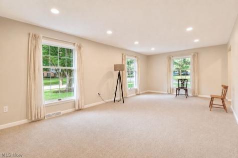 9237 Creekwood Drive Mentor OH 44060