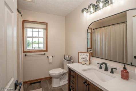 1631 Horizon Drive Louisville OH 44641