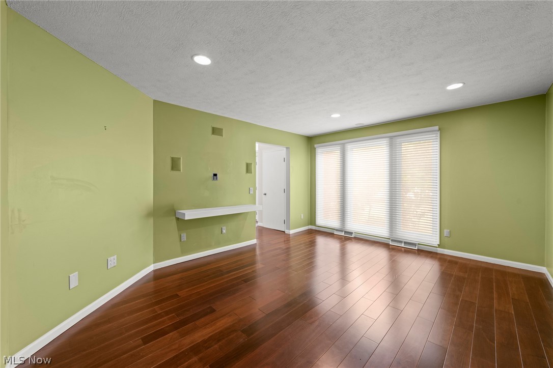 125 Orange Tree Drive Orange OH 44022