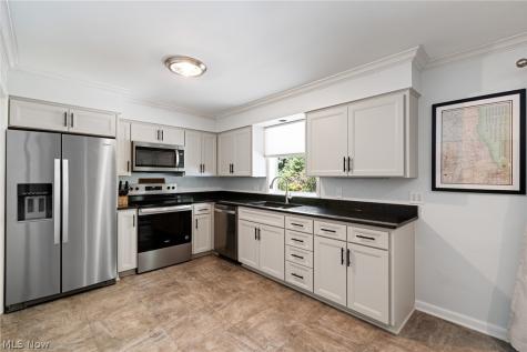 150 Longview Drive Wadsworth OH 44281