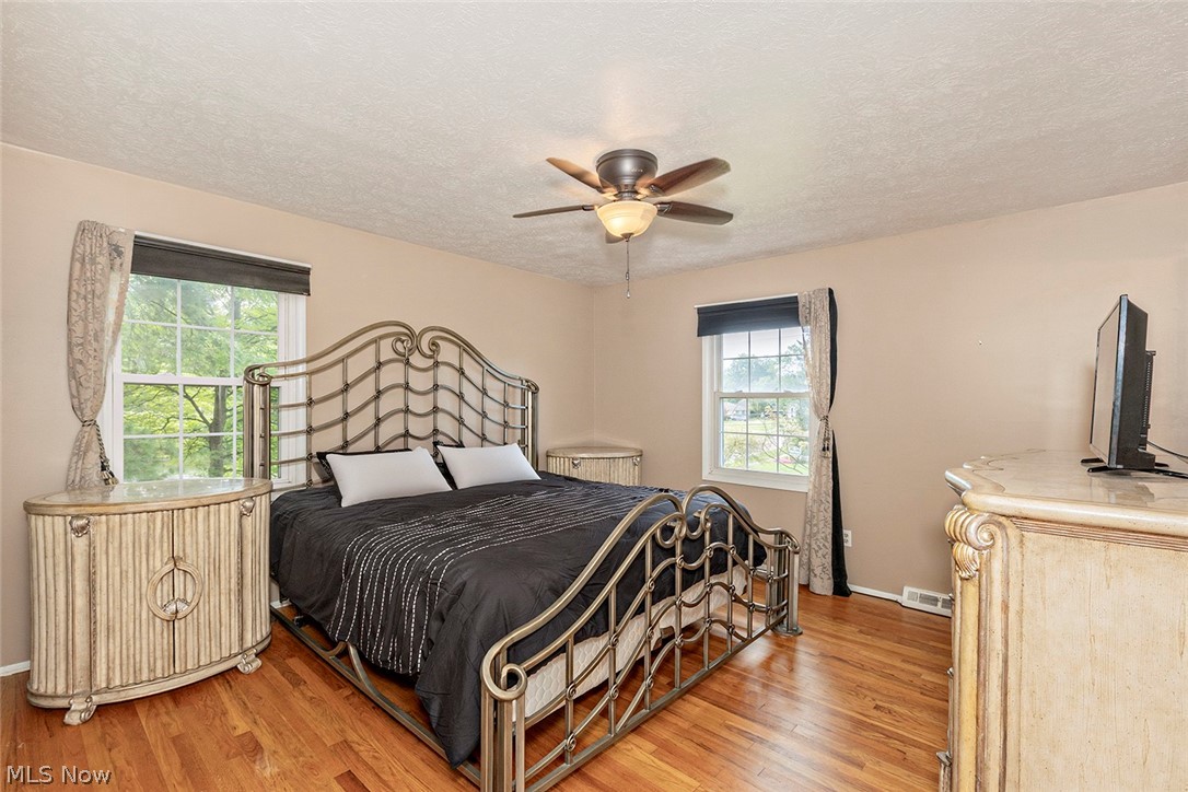 32705 Arthur Road Solon OH 44139