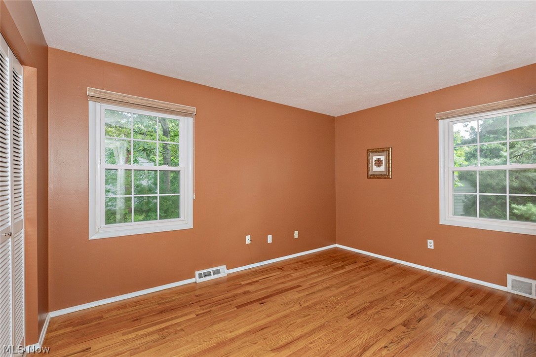 32705 Arthur Road Solon OH 44139