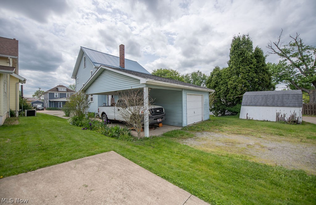 77 4th Street NE Carrollton OH 44615
