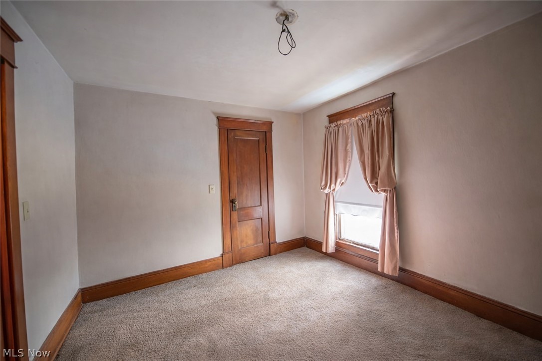 77 4th Street NE Carrollton OH 44615