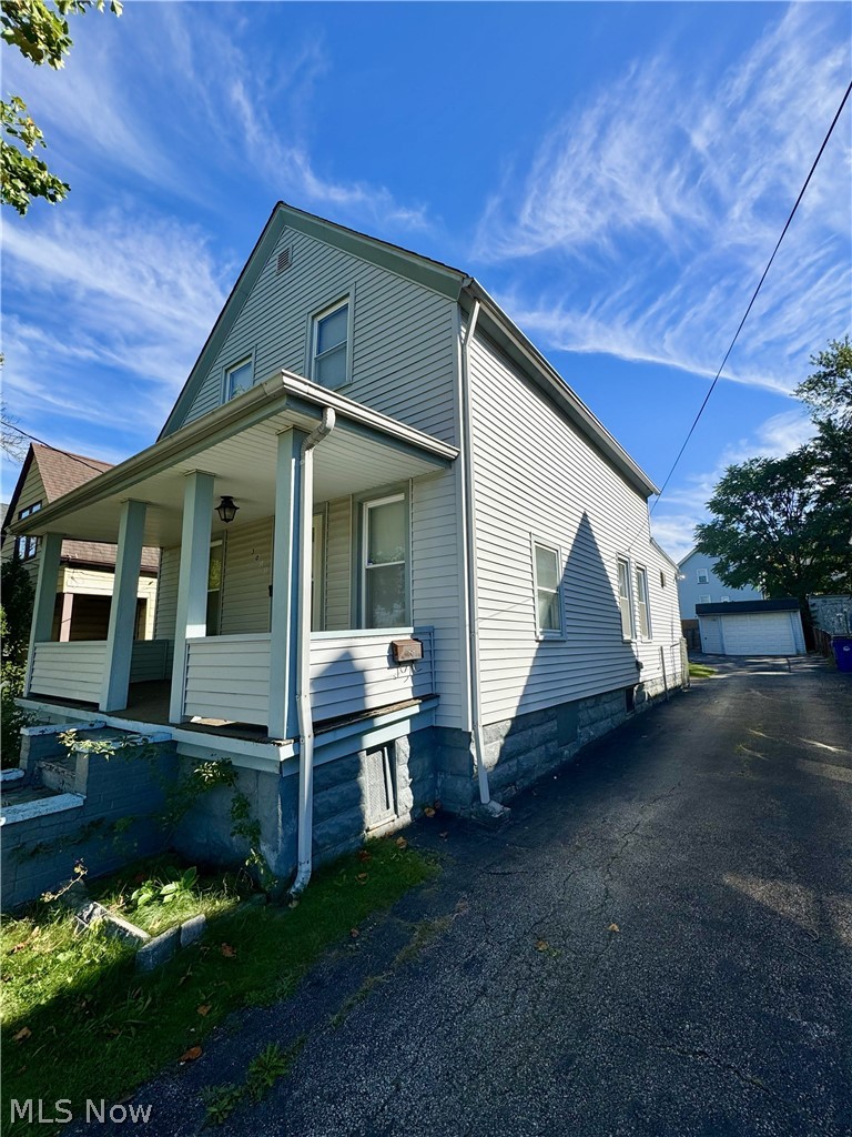 3011 Tate Avenue Old Brooklyn OH 44109