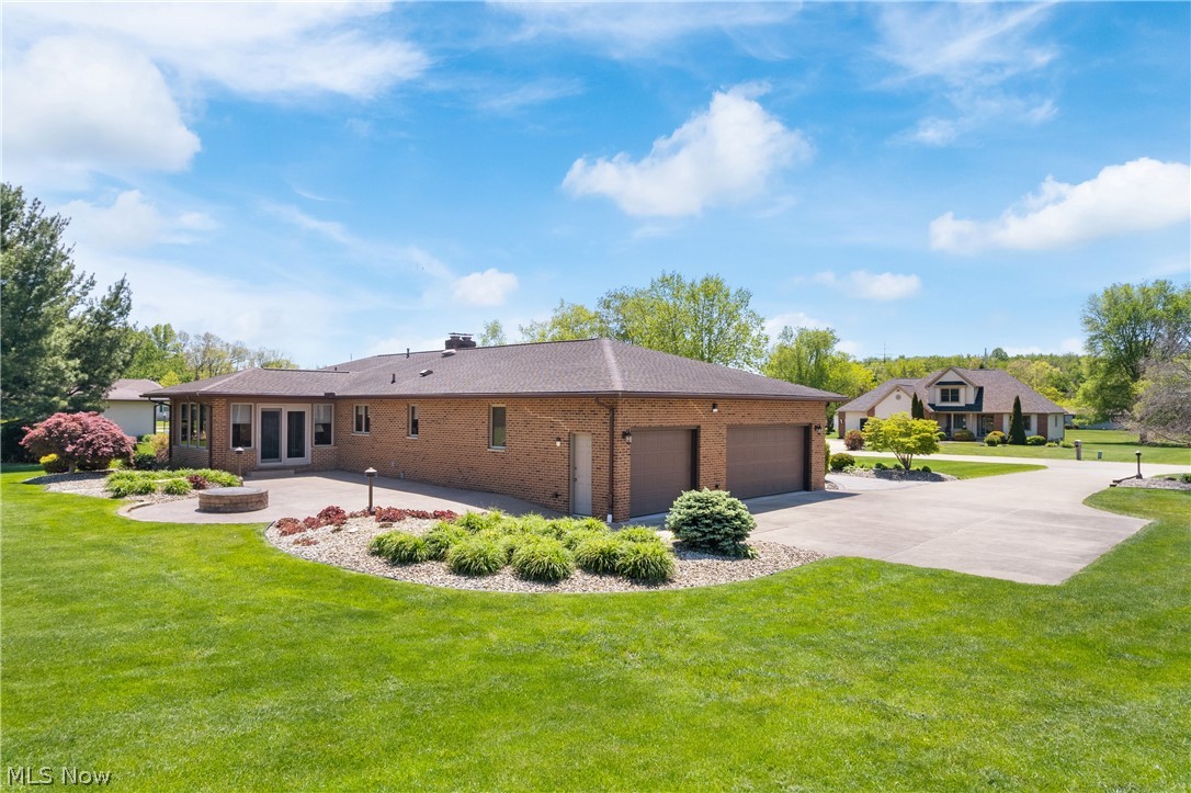 2615 Canaan Drive Uniontown OH 44685