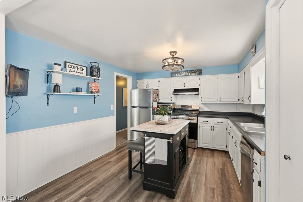 2190 Waterbury Drive Uniontown OH 44685