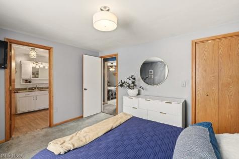 2190 Waterbury Drive Uniontown OH 44685