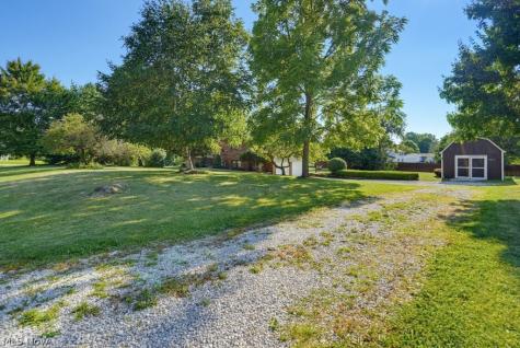 2190 Waterbury Drive Uniontown OH 44685