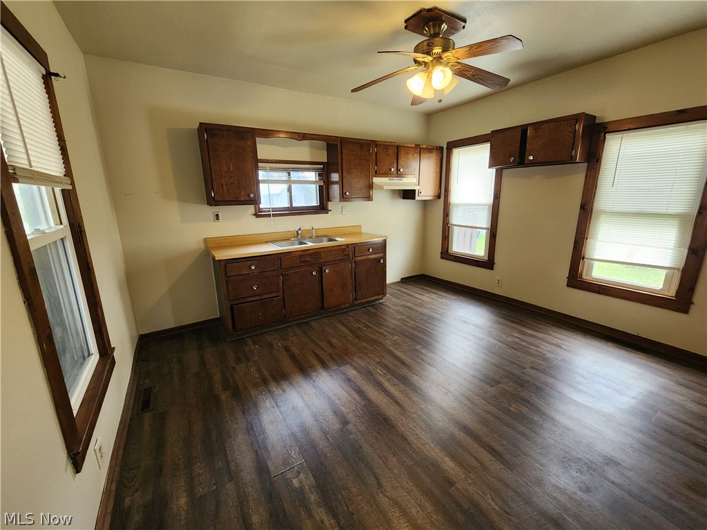 266 W Clark Street East Palestine OH 44413