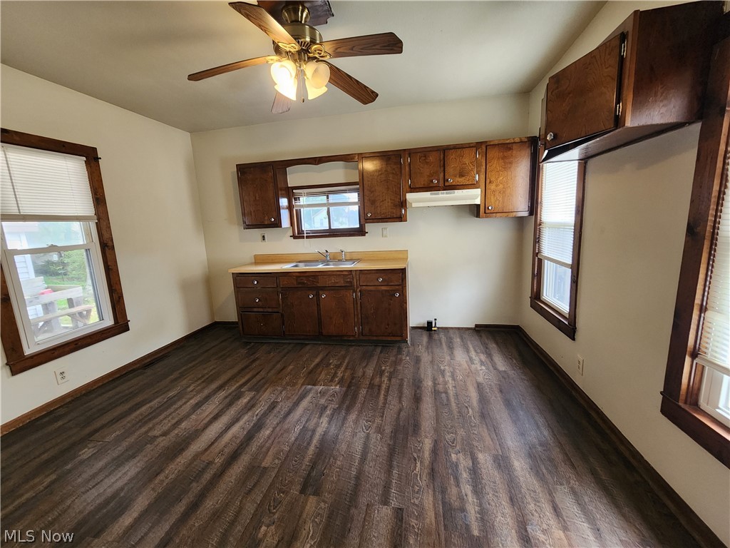 266 W Clark Street East Palestine OH 44413