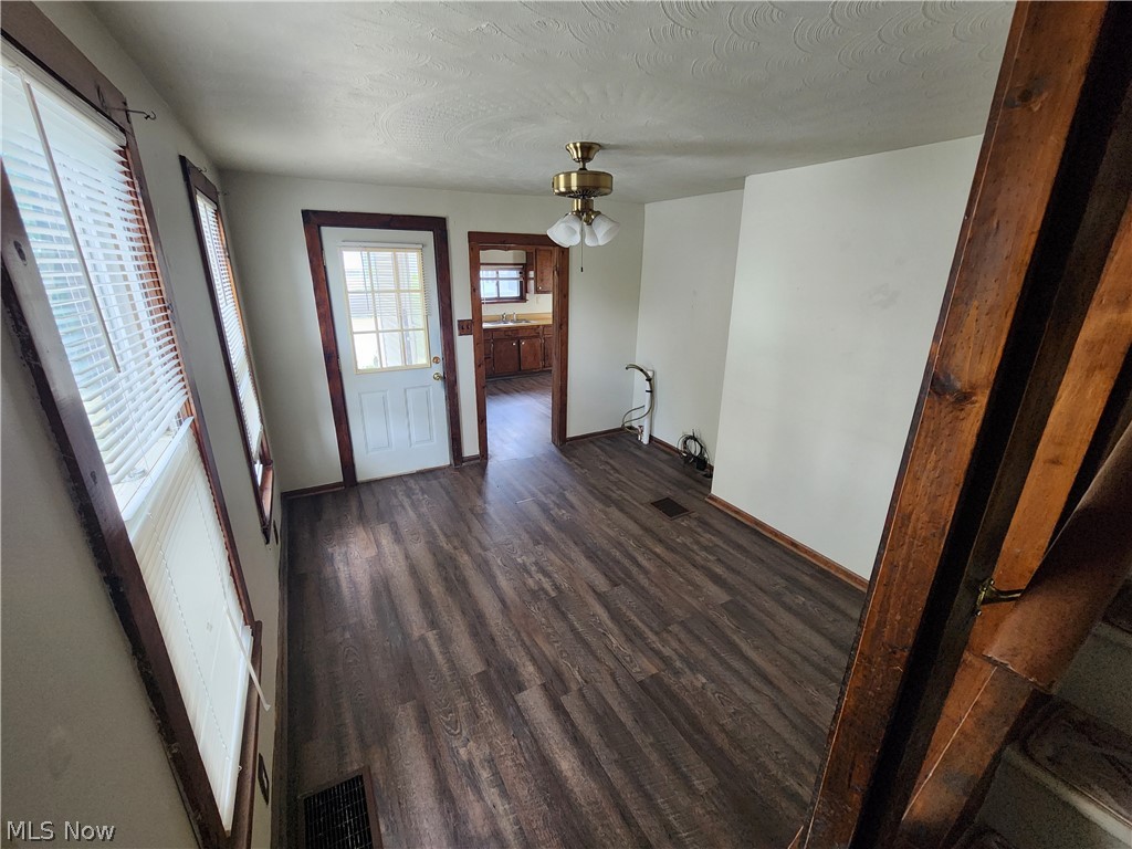 266 W Clark Street East Palestine OH 44413