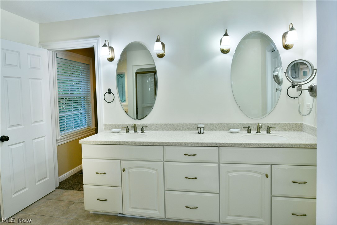 540 Warner Road Hubbard OH 44425