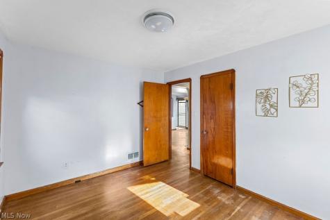 6305 Kenneth Avenue Parma OH 44129