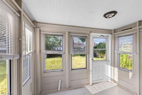 6305 Kenneth Avenue Parma OH 44129