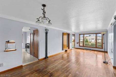 6305 Kenneth Avenue Parma OH 44129