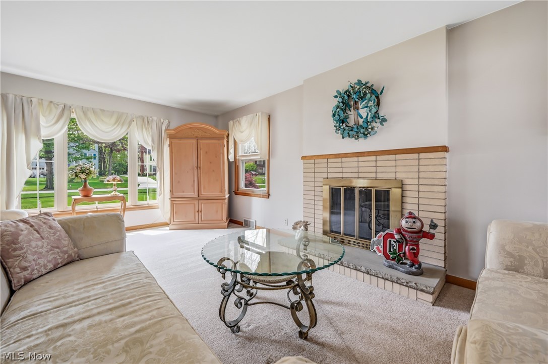 546 Perkinswood Boulevard NE Warren OH 44483