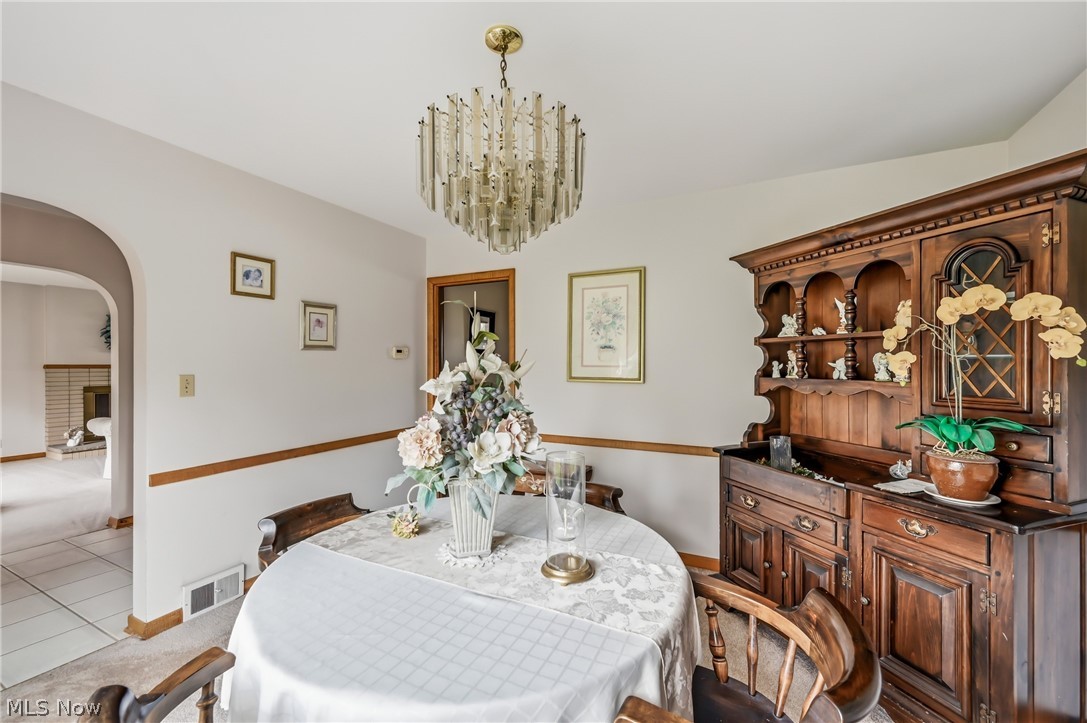 546 Perkinswood Boulevard NE Warren OH 44483