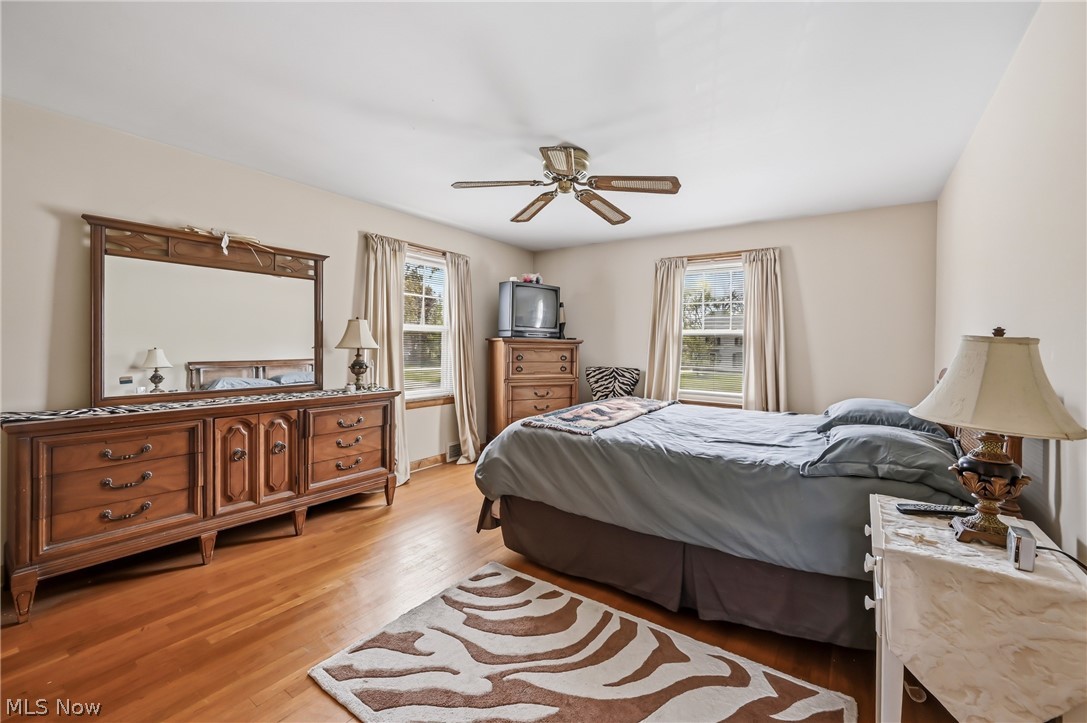 546 Perkinswood Boulevard NE Warren OH 44483