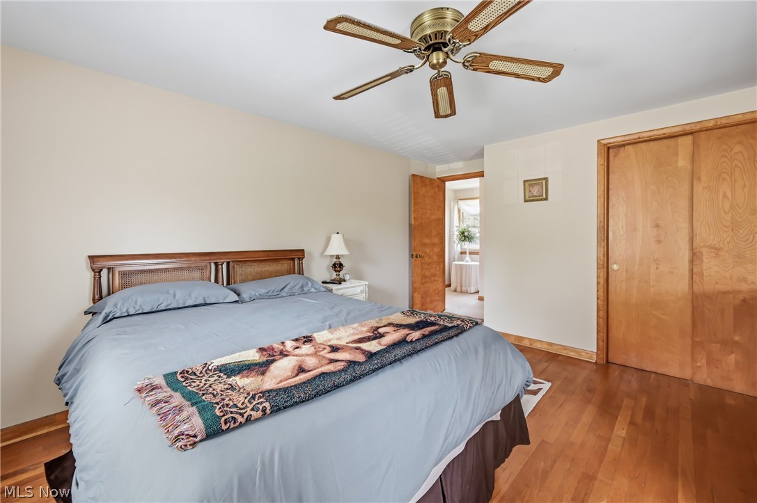 546 Perkinswood Boulevard NE Warren OH 44483