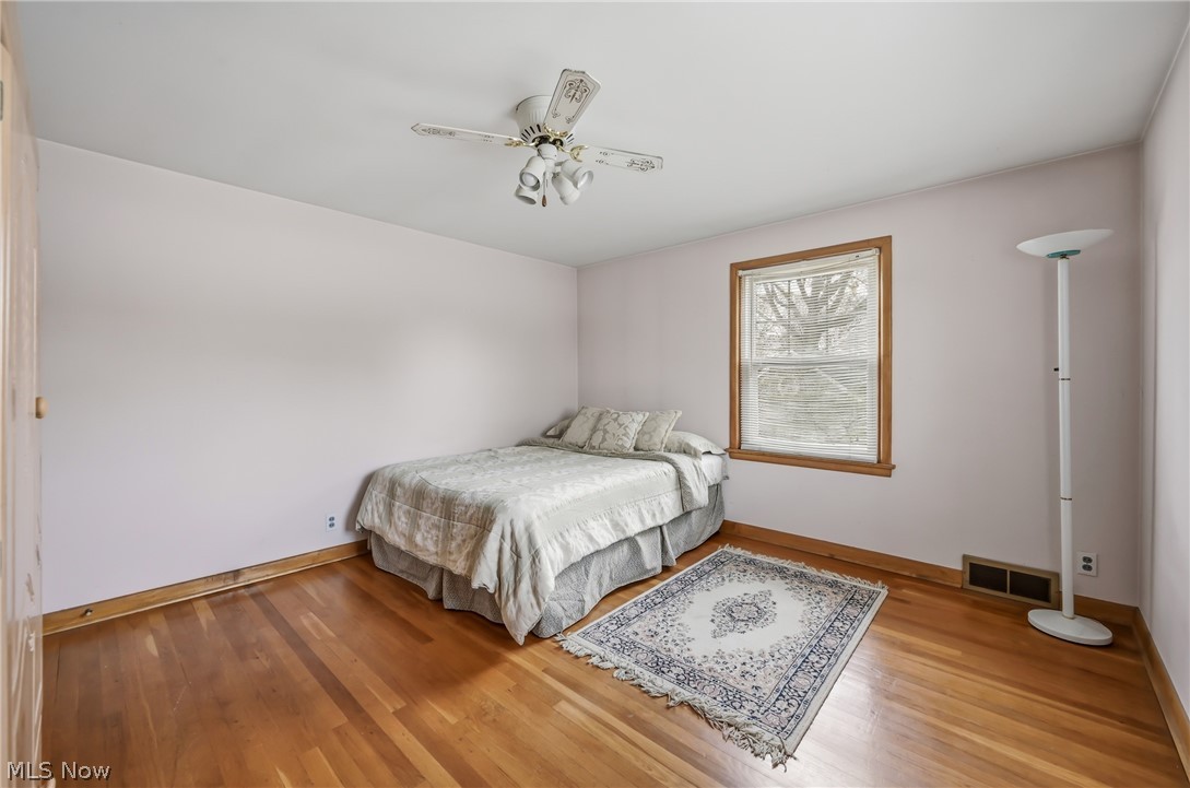 546 Perkinswood Boulevard NE Warren OH 44483