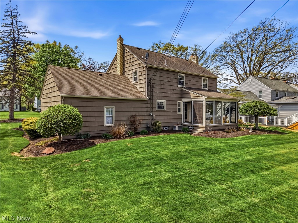 546 Perkinswood Boulevard NE Warren OH 44483