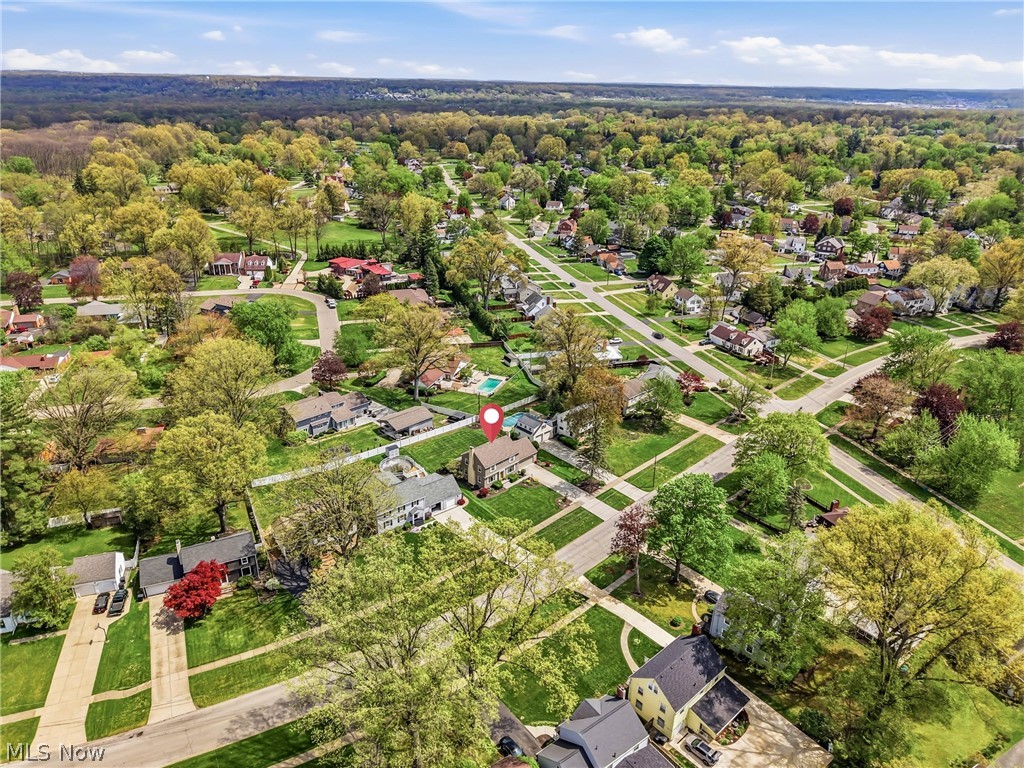 546 Perkinswood Boulevard NE Warren OH 44483