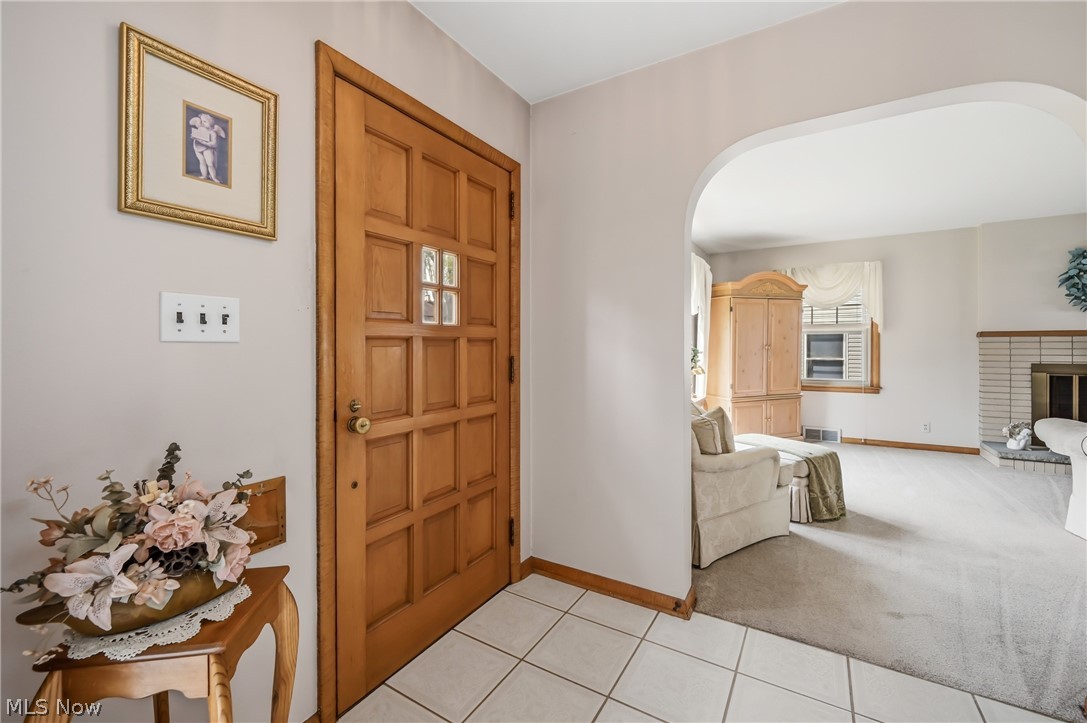 546 Perkinswood Boulevard NE Warren OH 44483