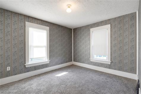 91 Mcnaughton Street Akron OH 44305