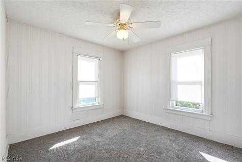 91 Mcnaughton Street Akron OH 44305