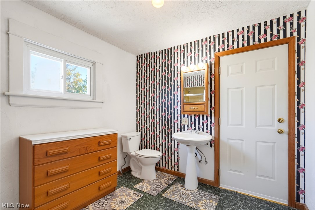 91 Mcnaughton Street Akron OH 44305