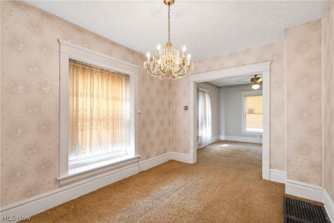 91 Mcnaughton Street Akron OH 44305