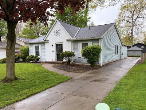 582 Forestview Road Bay Village OH 44140