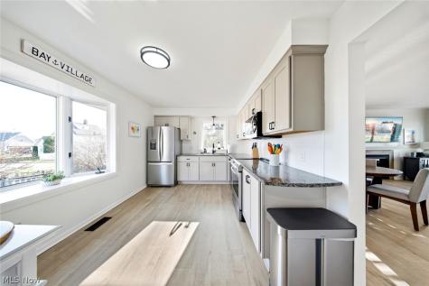 23904 Lake Road Bay Village OH 44140