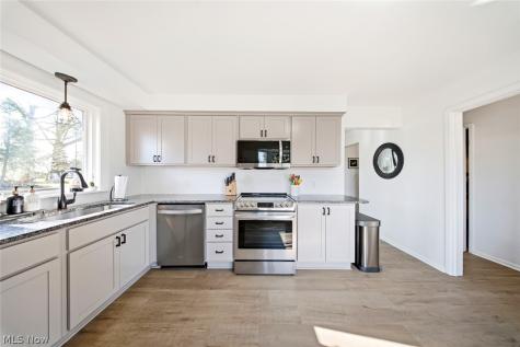 23904 Lake Road Bay Village OH 44140