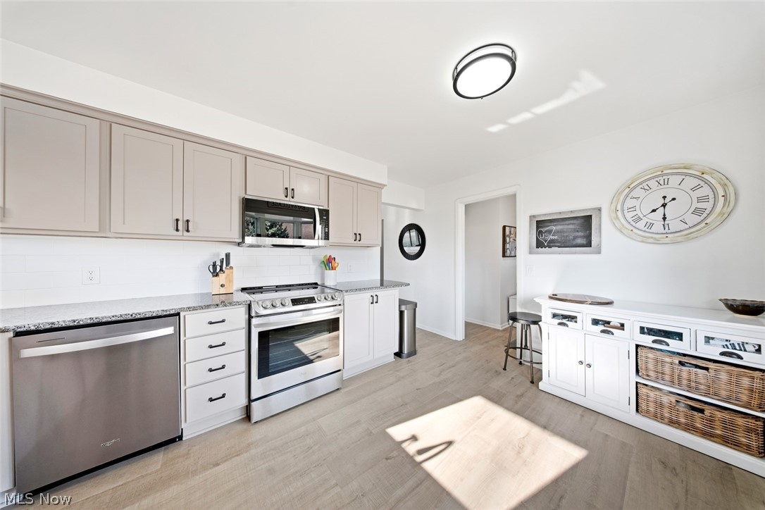 23904 Lake Road Bay Village OH 44140