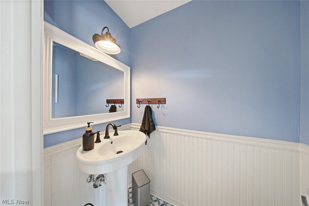 23904 Lake Road Bay Village OH 44140
