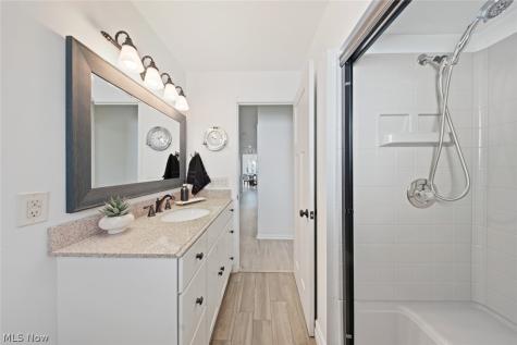 23904 Lake Road Bay Village OH 44140