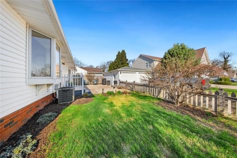 23904 Lake Road Bay Village OH 44140