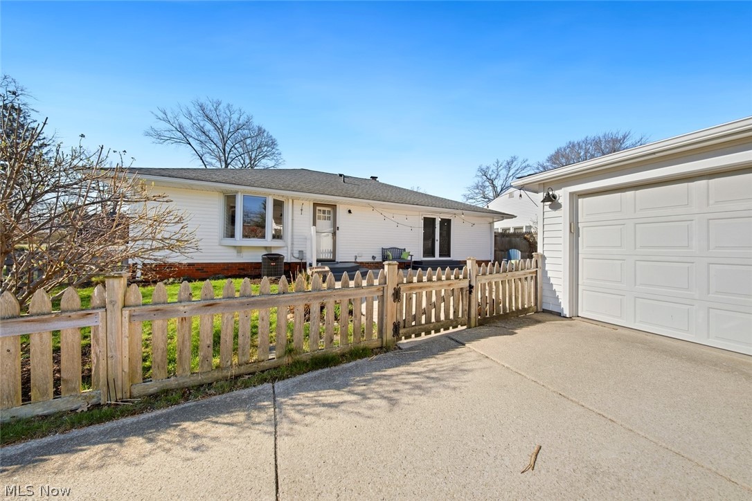 23904 Lake Road Bay Village OH 44140