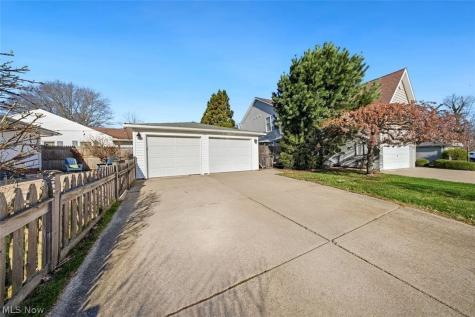23904 Lake Road Bay Village OH 44140