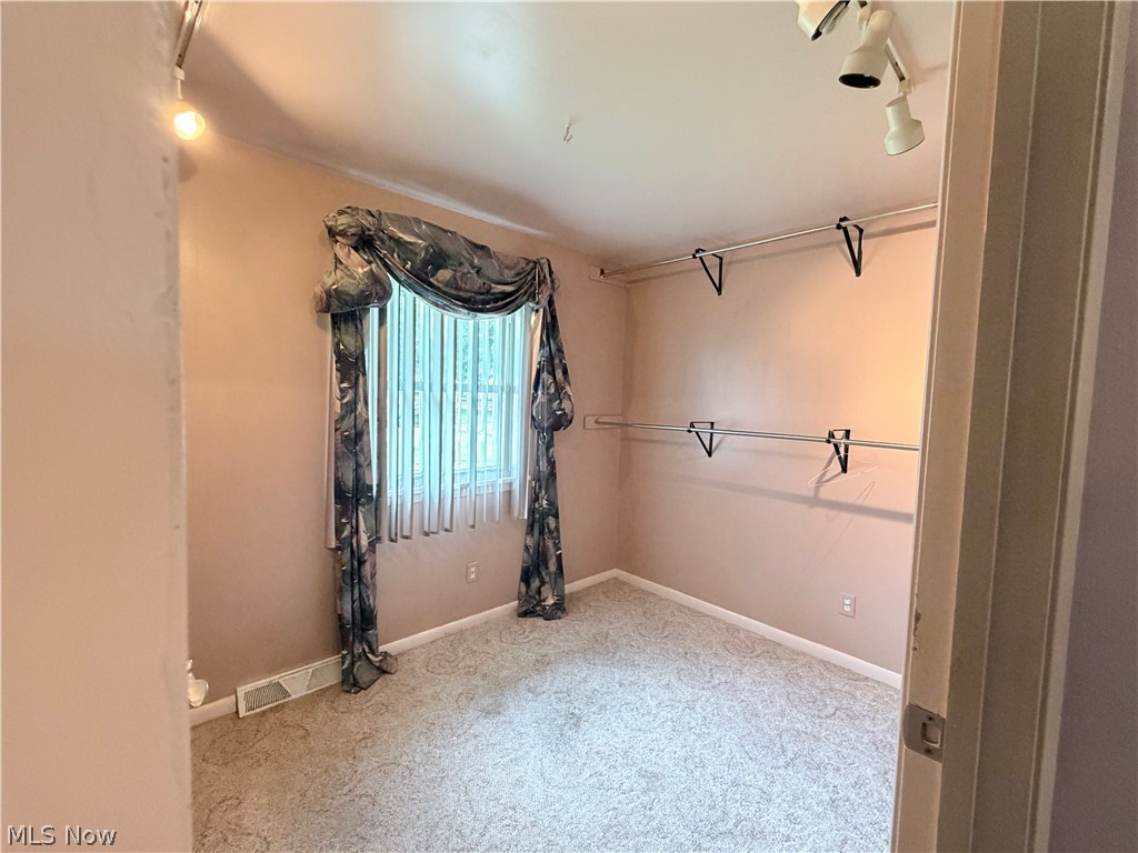 4025 Nottingham Avenue Youngstown OH 44511