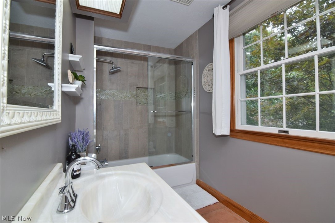 8275 Pebble Creek Court Chagrin Falls OH 44023